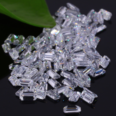 เพชรสังเคราะห์ HPHT 2.0-3.3 ถึง 2.9-4.5 มิลลิเมตร สีขาว รูปทรง Emerald DEF สี VVS ความชัดเจน