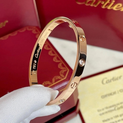 สร้อยข้อมือทองเหลืองแท้ 18k สร้อยข้อมือทองเหลืองแท้ 4 Diamond Love Bracelet 0.42 Carat เครื่องประดับเพชรธรรมชาติ
