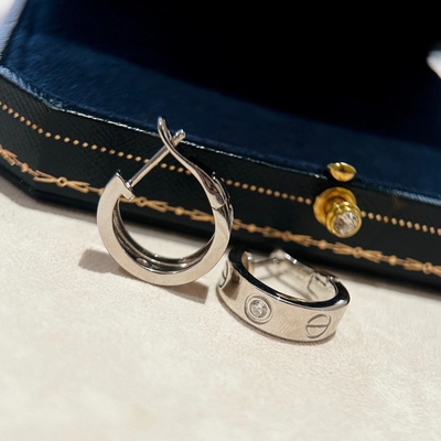 OEM ODM หูหูทองแท้ 18k หูหูรักเพชรธรรมชาติ AU750